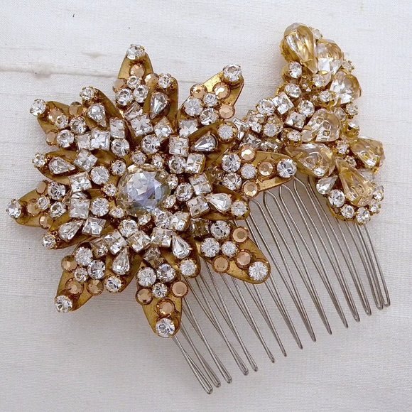 Erin Cole Bride Gold Flower & Leaves Comb main image 2